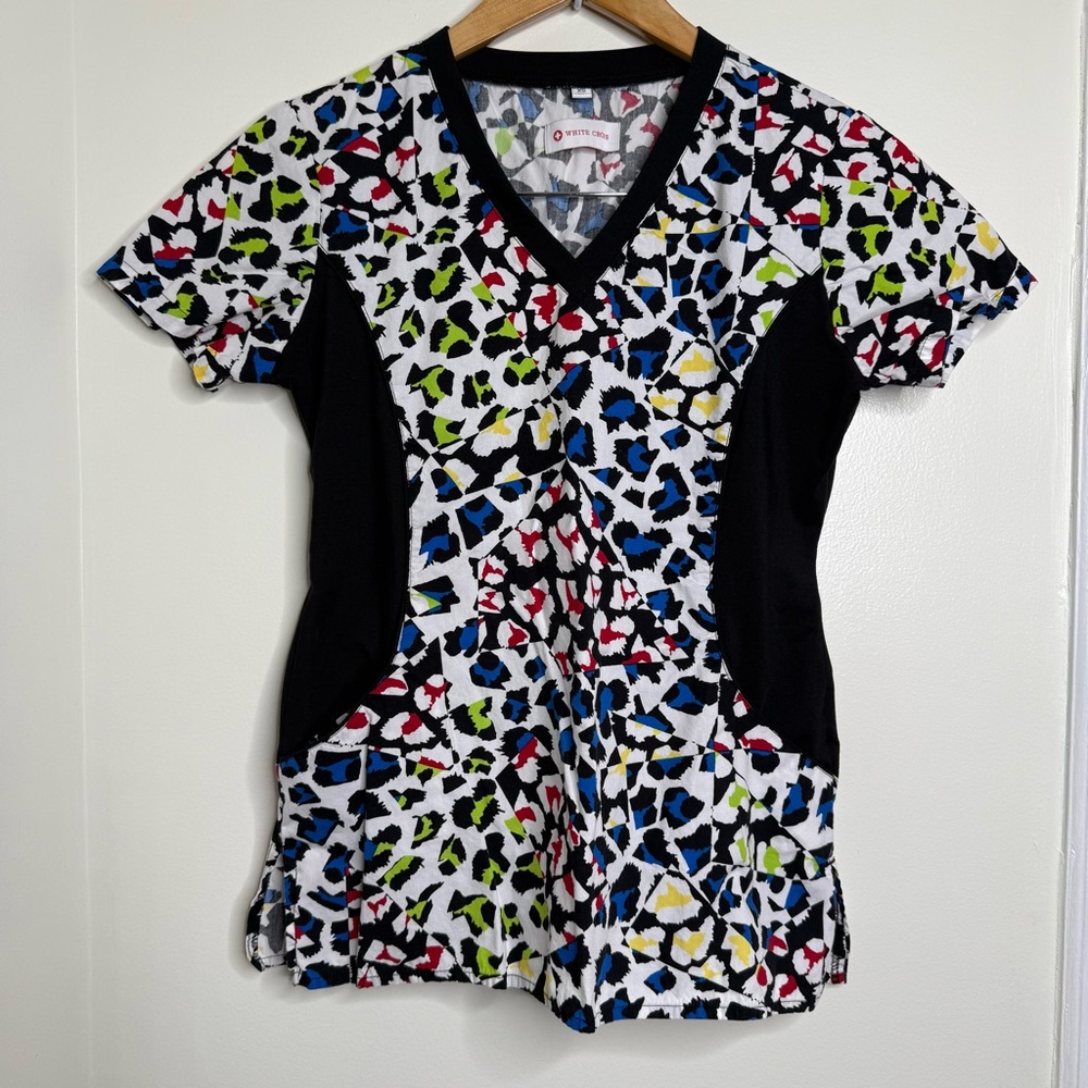 White Cross Scrub Top Multicolored Cheetah Leopard Print Women’s Size XS Nurse